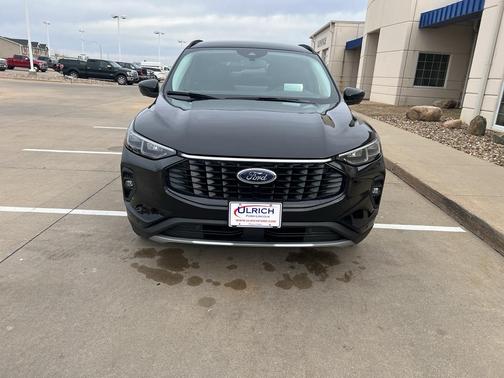 2026 Ford Escape Platinum