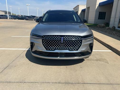 SILVER RADIANCE MET CC 2025 Lincoln Nautilus RESERVE