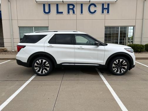 Star White 2026 Ford Explorer Platinum