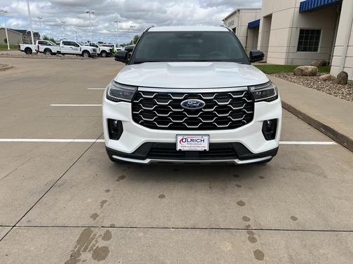 Star White 2026 Ford Explorer Platinum