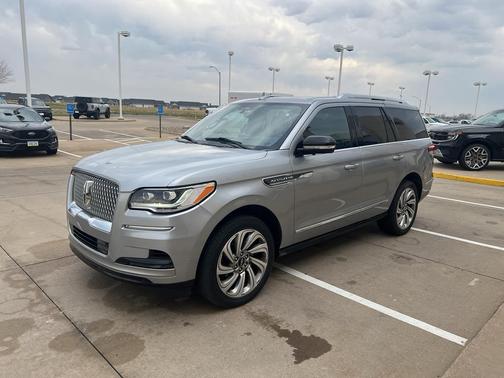 Silver Radiance 2023 Lincoln Navigator Reserve