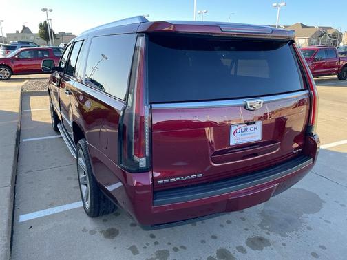 2020 Cadillac Escalade ESV Premium Luxury