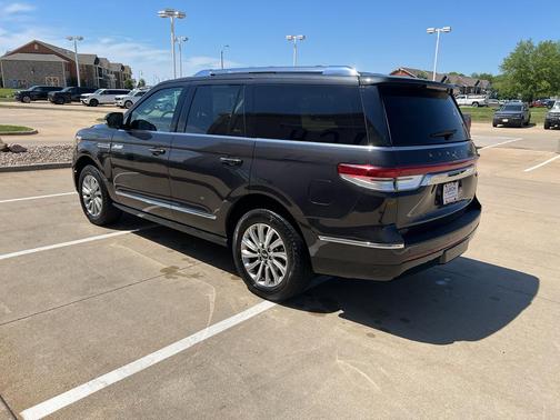 Starlight 2024 Lincoln Navigator Premiere