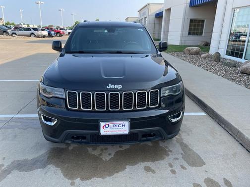 2020 Jeep Grand Cherokee Laredo