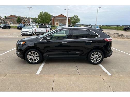Agate Black Metallic 2024 Ford Edge Titanium