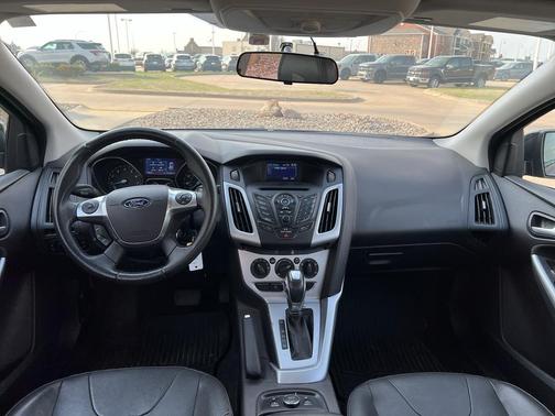 Tuxedo Black Metallic 2014 Ford Focus SE