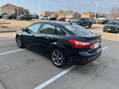 Tuxedo Black Metallic 2014 Ford Focus SE