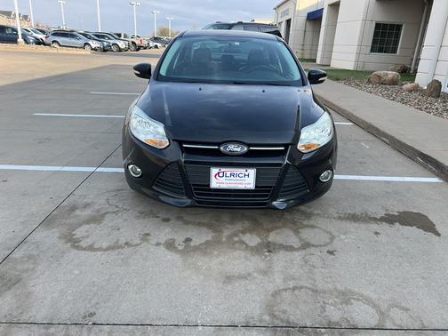 Tuxedo Black Metallic 2014 Ford Focus SE