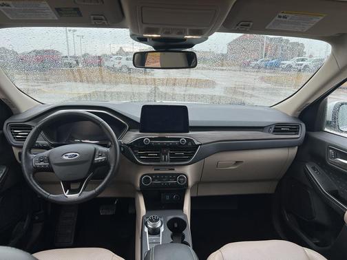 2020 Ford Escape Titanium Hybrid