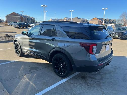 2023 Ford Explorer ST-Line