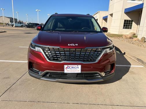 2024 Kia Carnival SX