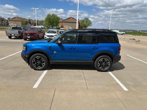Velocity Blue Metallic 2025 Ford Bronco Sport Outer Banks