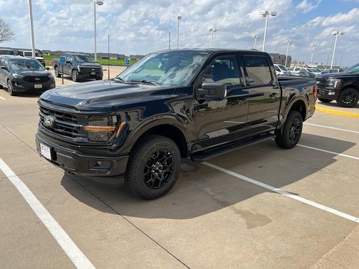 Agate Black Metallic 2026 Ford F-150 XLT