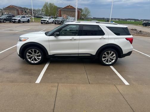 2021 Ford Explorer Platinum
