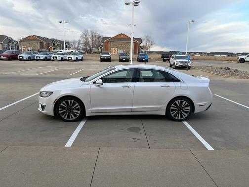 2017 Lincoln MKZ Reserve