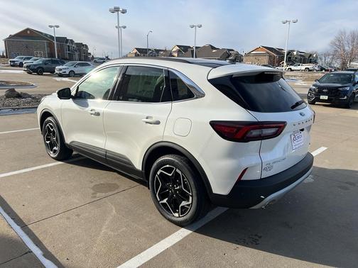 2026 Ford Escape Platinum