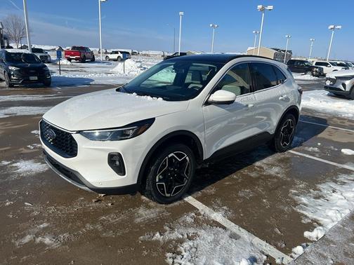 2026 Ford Escape Platinum