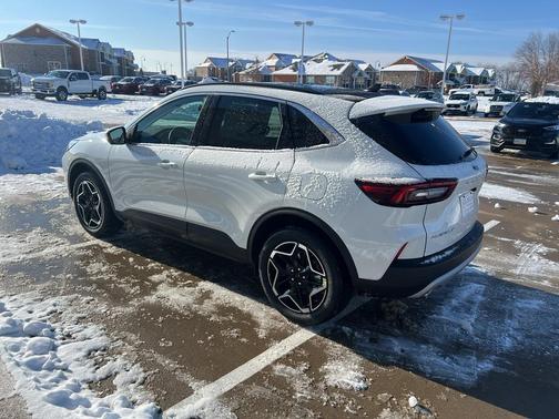 2026 Ford Escape Platinum