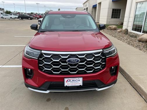 2025 Ford Explorer Platinum