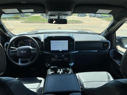 Oxford White 2023 Ford F-150 XLT