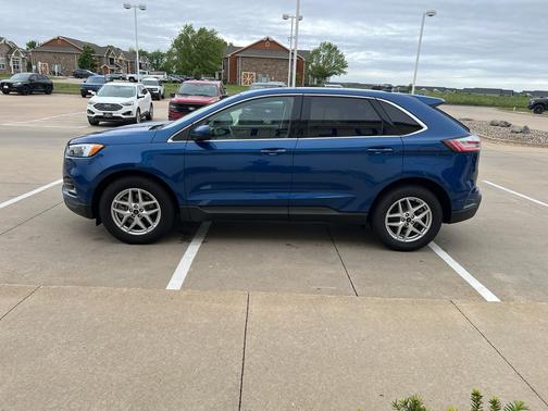 Atlas Blue Metallic 2024 Ford Edge SEL