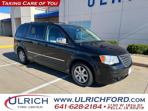 2010 Chrysler Town & Country Touring Plus