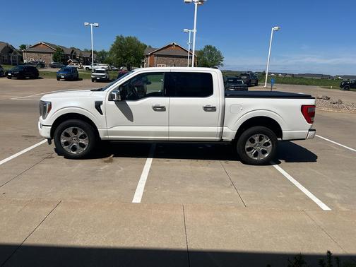 Star White 2023 Ford F-150 Platinum