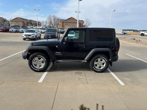 2017 Jeep Wrangler Sport
