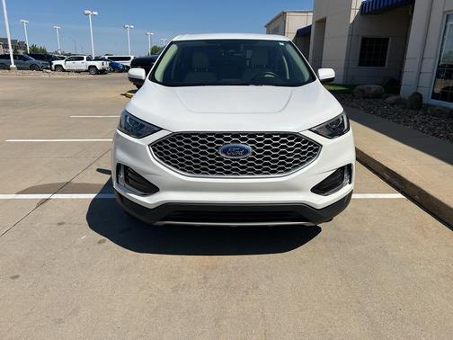 Star White 2024 Ford Edge SEL