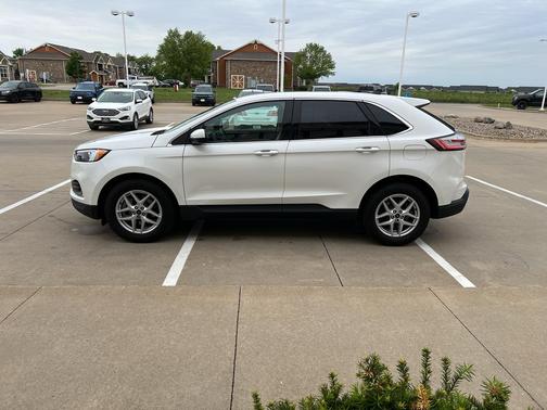 Star White 2024 Ford Edge SEL