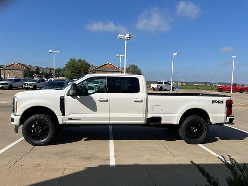 2023 Ford F-350 Lariat Super Duty