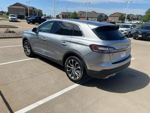 Silver Radiance 2023 Lincoln Nautilus Reserve