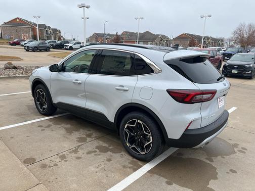 2026 Ford Escape Platinum