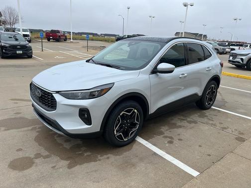 2026 Ford Escape Platinum