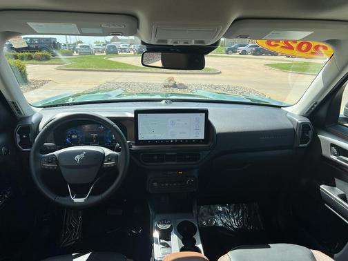 Eruption Green Metallic 2025 Ford Bronco Sport Outer Banks