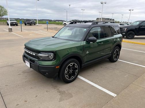 Eruption Green Metallic 2025 Ford Bronco Sport Outer Banks