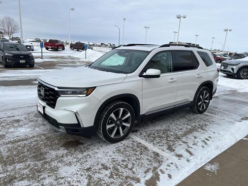 2025 Honda Pilot Touring