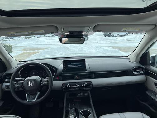 2025 Honda Pilot Touring
