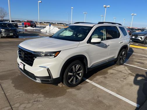2025 Honda Pilot Touring