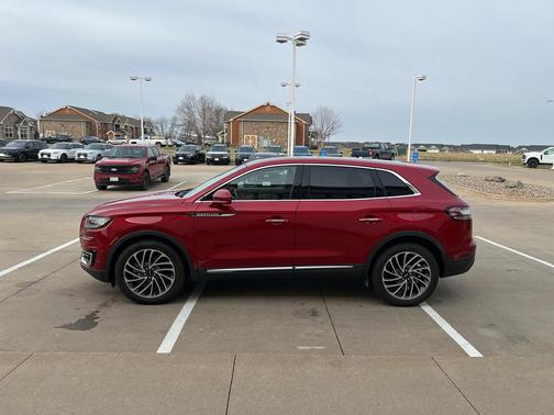 2020 Lincoln Nautilus Reserve