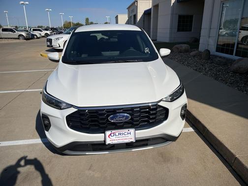 2026 Ford Escape ST-Line Select