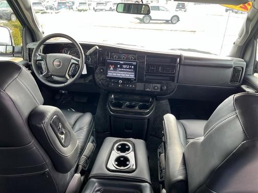 2022 GMC Savana 2500 Work Van