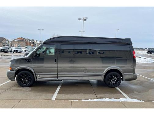 2022 GMC Savana 2500 Work Van