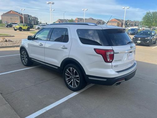 White Platinum Tri-Coat Metallic 2018 Ford Explorer Platinum