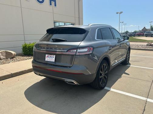 2021 Lincoln Nautilus Reserve