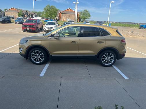 Karat Gold 2015 Lincoln MKC Base