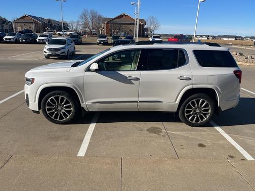 2021 GMC Acadia Denali