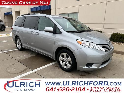 2017 Toyota Sienna LE
