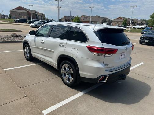 Blizzard Pearl 2019 Toyota Highlander Limited Platinum