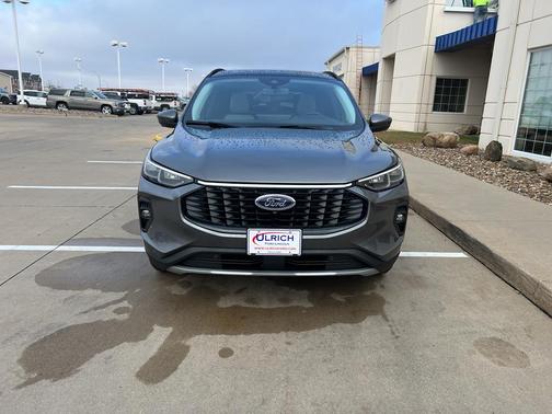 2026 Ford Escape Platinum